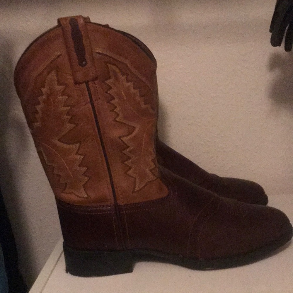 BRAND NEW Boots